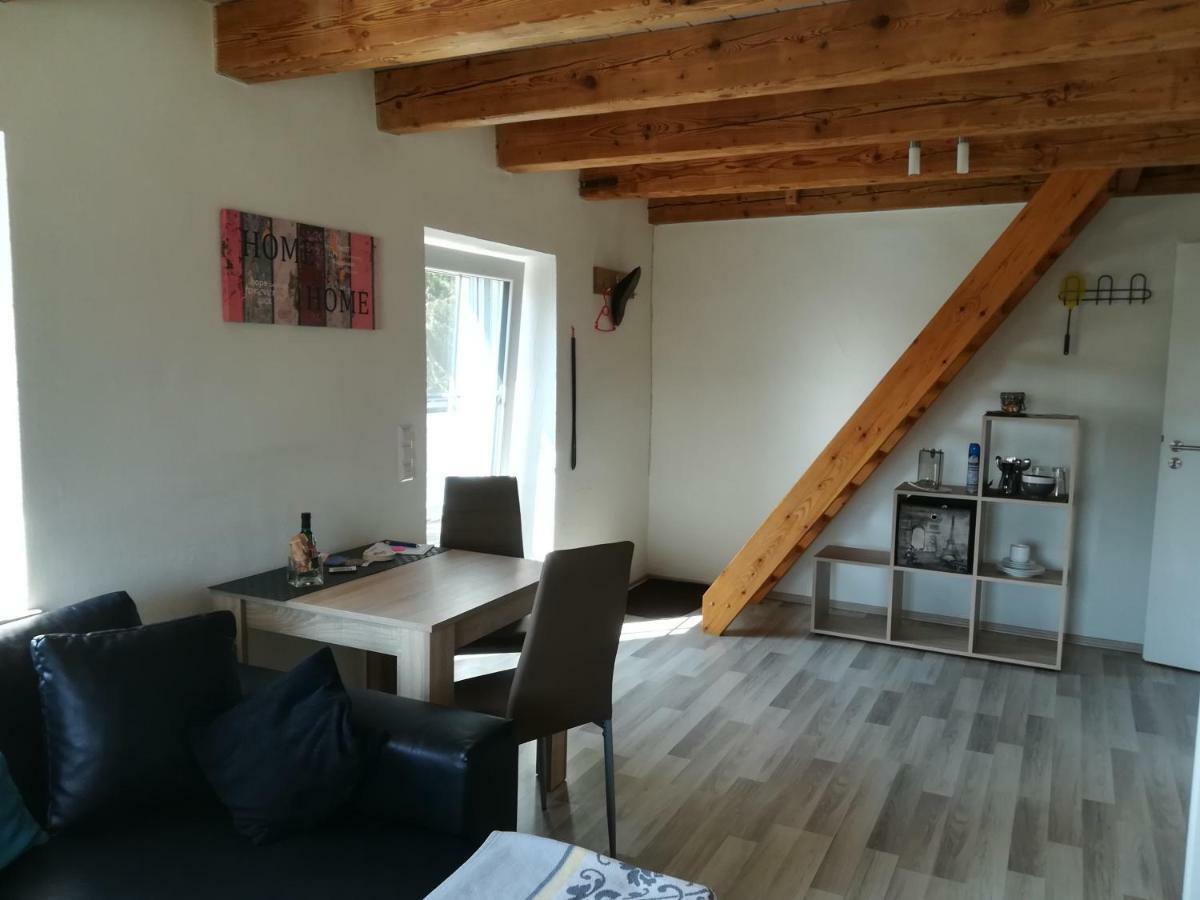 Sonnige Zimmer Hotel Eberhardzell Exterior photo