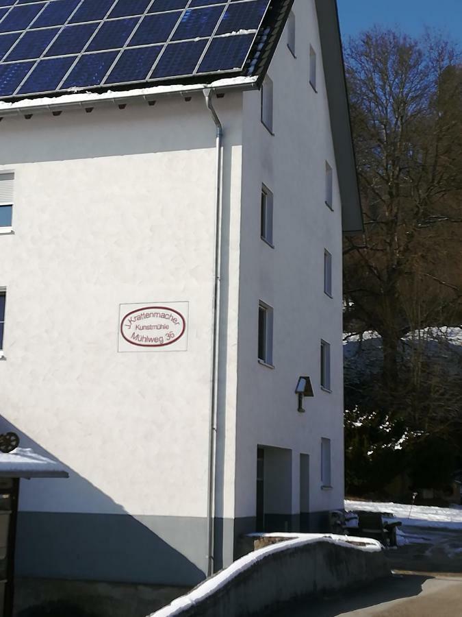 Sonnige Zimmer Hotel Eberhardzell Exterior photo